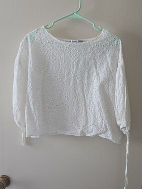 HYFVE White Eyelet Peasant Cropped Blouse L